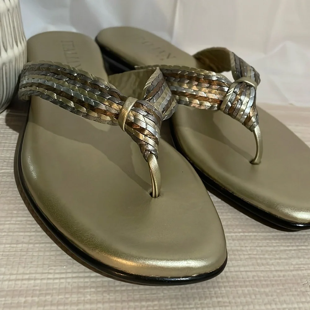 Women’s Gold Sandals ~ Made in Italy - Picture 1 of 6